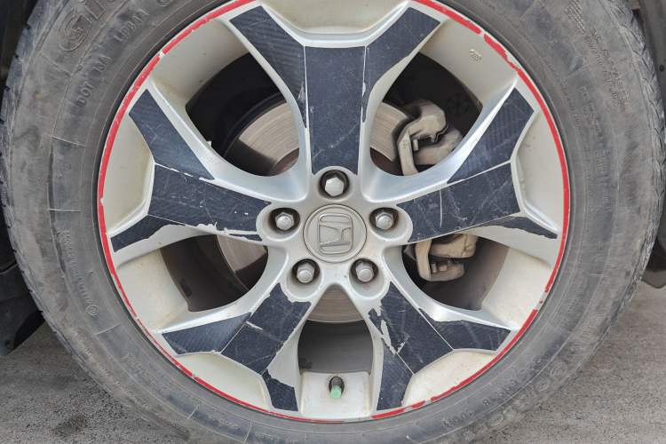 Used Honda Crosstour 2012 2.4L Luxury Edition Right Front Wheel Hub