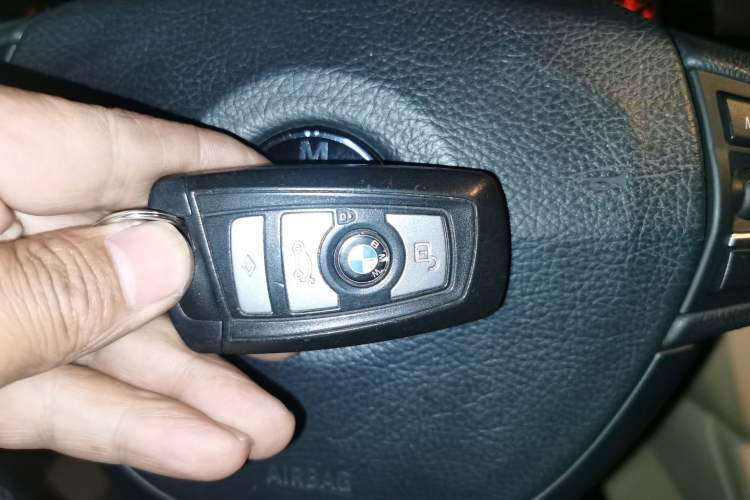 Used BMW 5 Series 2012 523Li Leading Model
