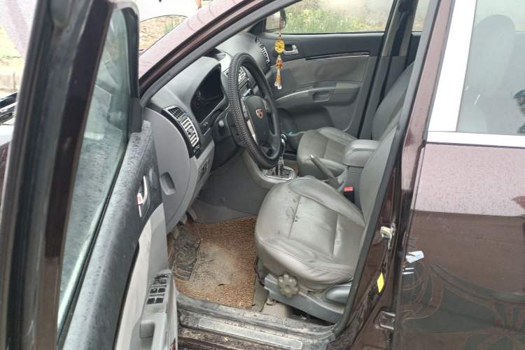 Used Geely Auto Emgrand 2014 Sedan 1.5L Manual Elite Model
