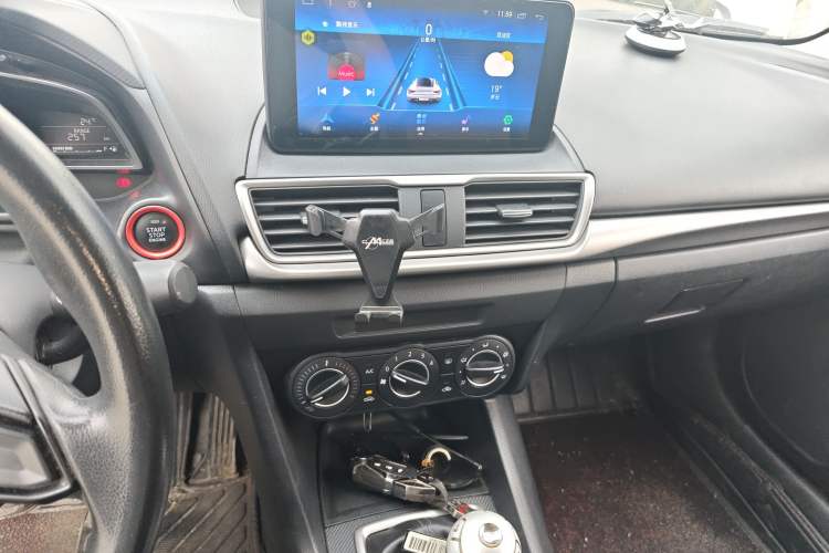 Used Mazda 3 Axela 2017 Sedan 1.5L Manual Comfort Model Emission Standard China V