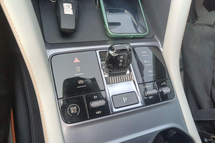 Used BYD Song PLUS New Energy 2024 HONOR Edition DM-i 71km Luxury Model Gear Lever