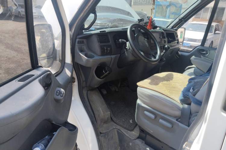 Used Ford Transit Custom 2016 2.2T Short-Wheelbase 6-Seater Mid-Roof Multi-Purpose Vehicle Driver Seat