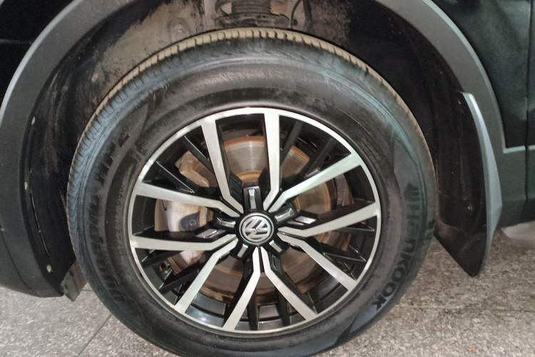 Used Volkswagen Tiguan L 2018 Revised Version 330TSI Automatic Two-Wheel Drive Comfort Edition
