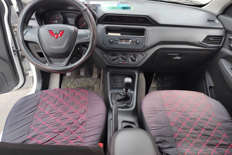 Used Wuling Hongguang 2021 1.5L S Base Version LAR Center Console