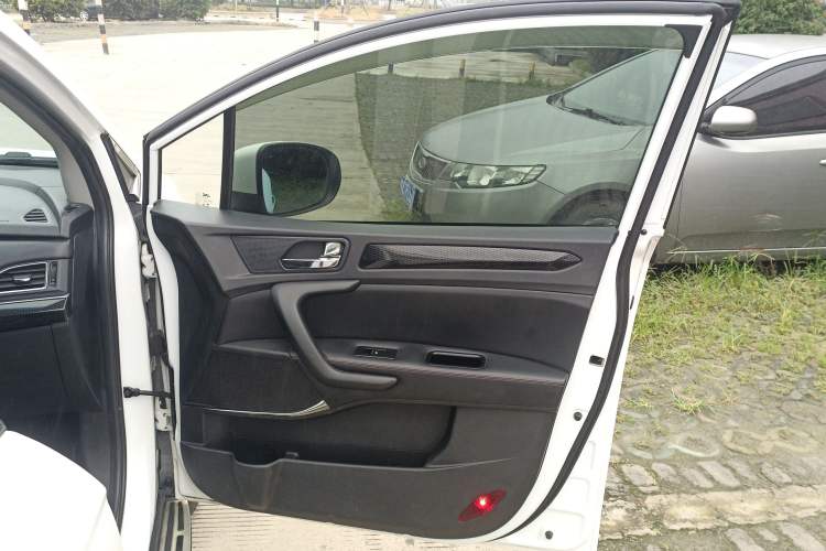 Used JAC Refine S3 2017 1.6L Manual Luxury Smart Model