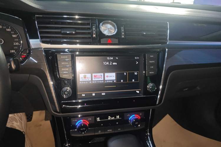 Used Volkswagen Phideon 2016 380TSI Two-Wheel-Drive Luxury Edition