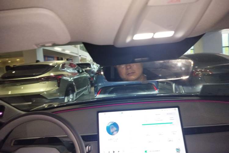 Used XPeng MONA M03 2025 600 with Ultra-Long Range Max Headliner