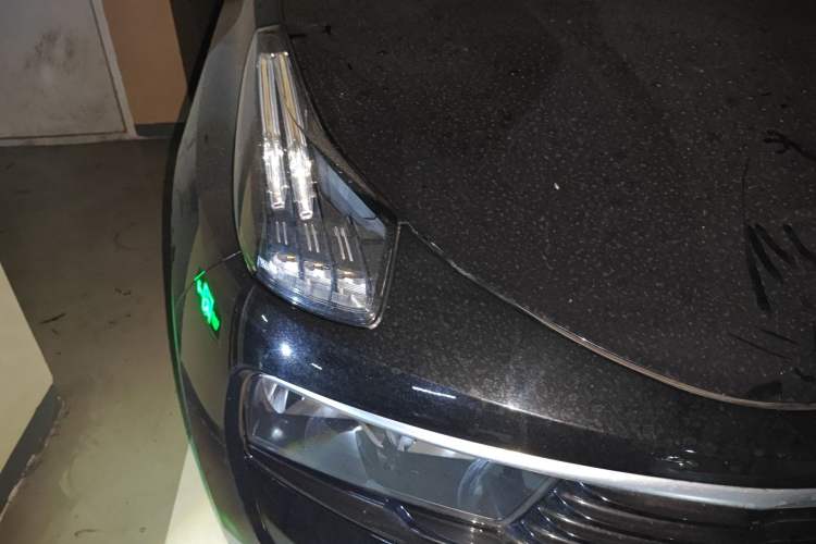 Used Lynk & Co 01 2017 2.0T Two-Wheel-Drive Version Right Front Headlight