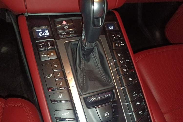 Used Porsche Macan 2017 Macan Turbo 3.6T Gear Lever