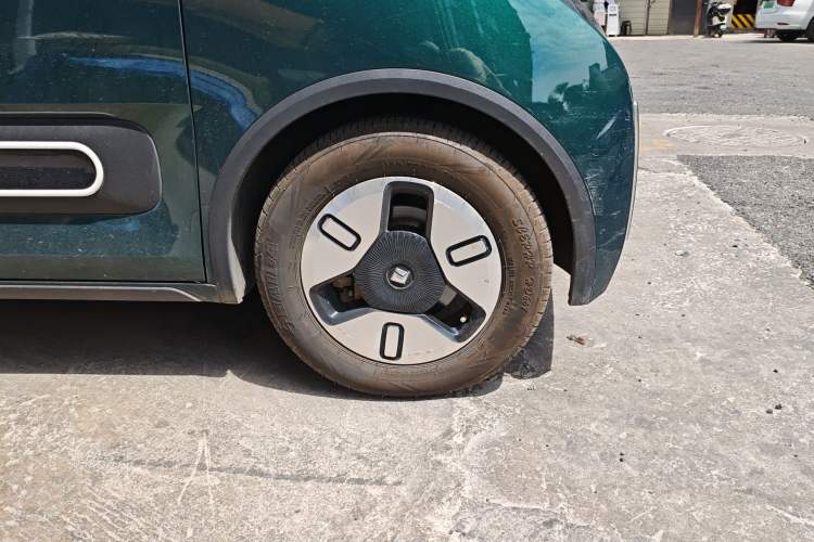 Used Baojun KiWi EV 2022 Artist Lite Edition Lithium Iron Phosphate
