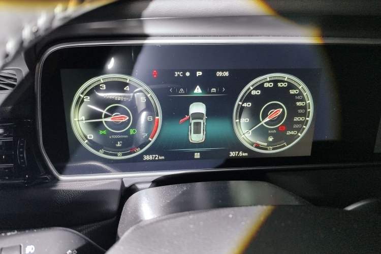 Used Hongqi HS5 2022 Revised Version 2.0T Smart Connect Flagship Edition Instrument Cluster