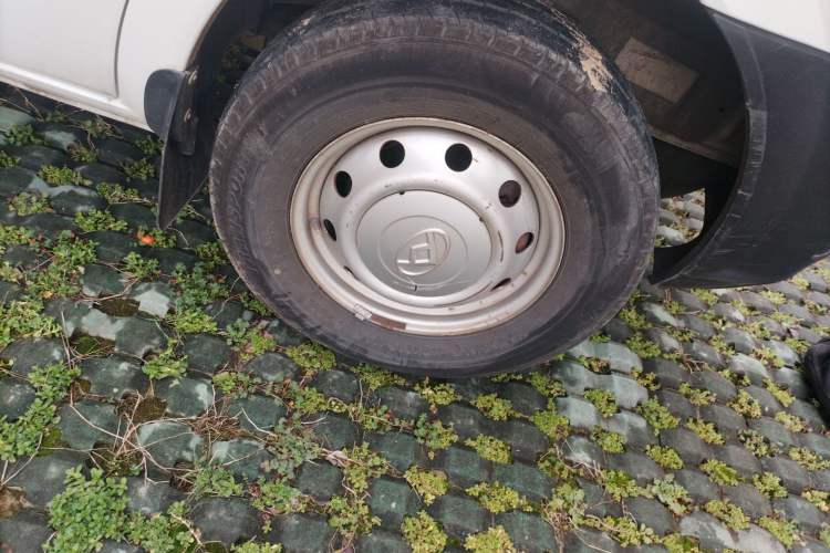 Used SAIC MAXUS Xintu V80 2019 2.5T Classic Edition 6-Speed Manual – Aoyuntong Short Wheelbase Mid-Height Design 5/6 Seats