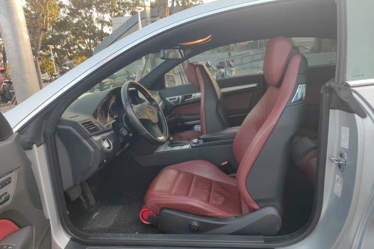 Used Mercedes-Benz E-Class 2010 E 260 CGI Coupe