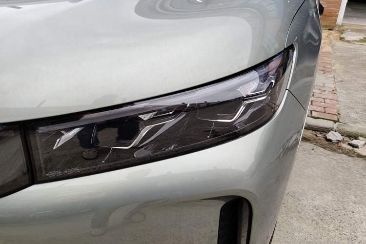 Used VOYAH FREE 2025 Model FREE+ Four-Wheel-Drive Qiankun Edition Left Front Headlight