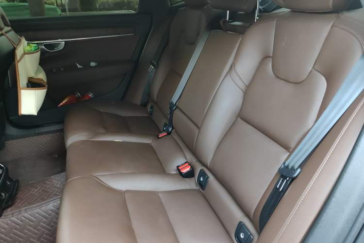 Used Volvo S90 2023 B5 Zhiyuan Luxury Edition