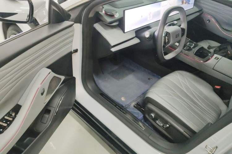 Used Geely Galaxy E8 2025 575 km Exploration Intelligent Driving Edition Driver Seat