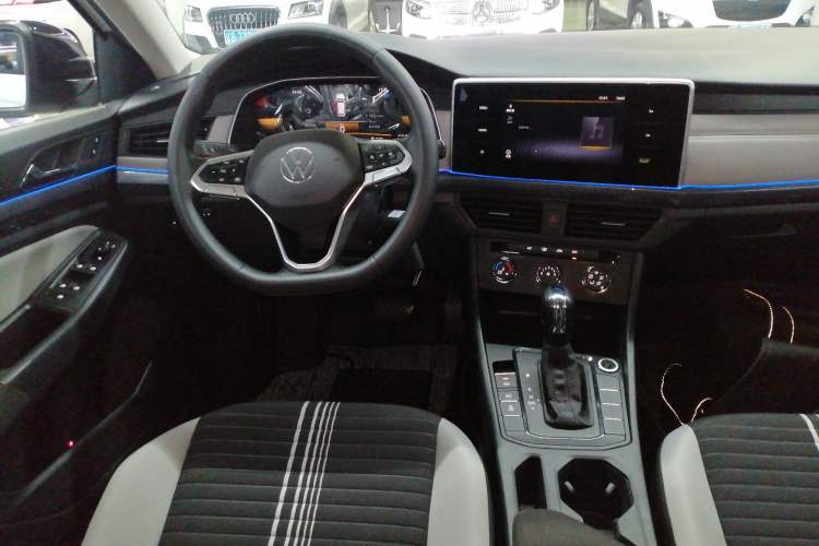 Used Volkswagen Bora 2023 1.5L Automatic Changer Limited Edition Steering Wheel