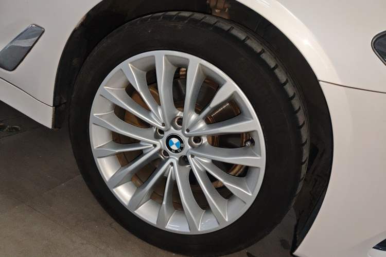 Used BMW 5 Series 2018 525Li Luxury Package