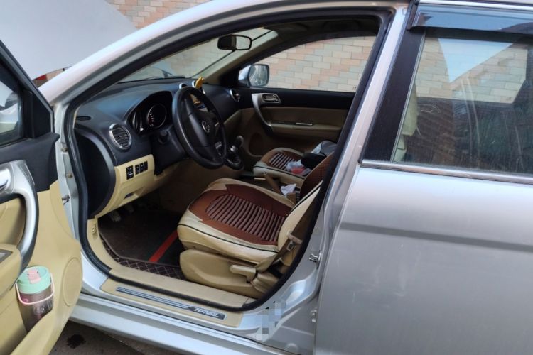 Used Haval H6 2014 Upgraded Model 2.0T Diesel Manual Two-Wheel Drive Urban Version