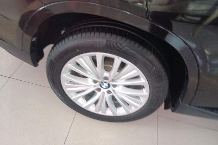 Used BMW X5 2017 xDrive28i
