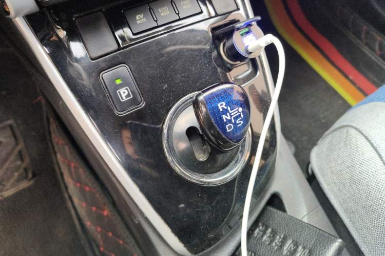 Used Toyota Corolla 2017 Revised Dual-Engine 1.8L E-CVT Leading Edition