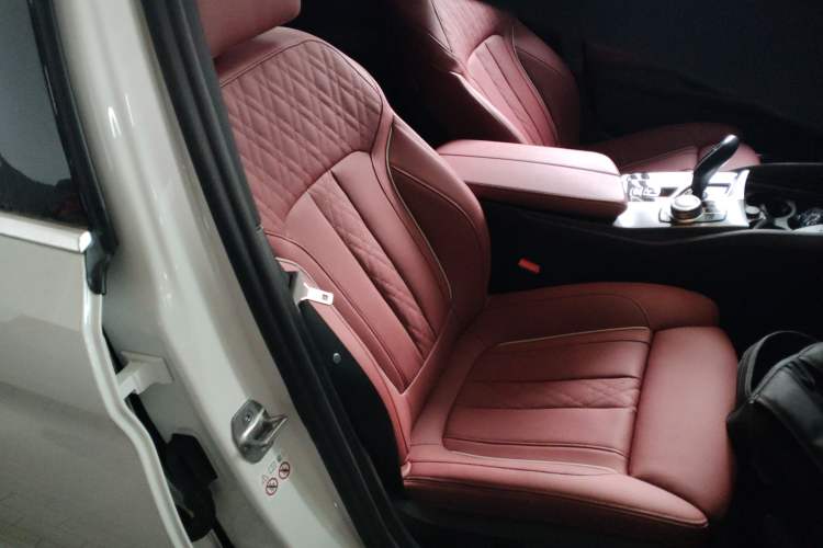 Used BMW 5 Series New Energy 2022 Second Facelift 535Le Pioneer Edition M Sport Package
