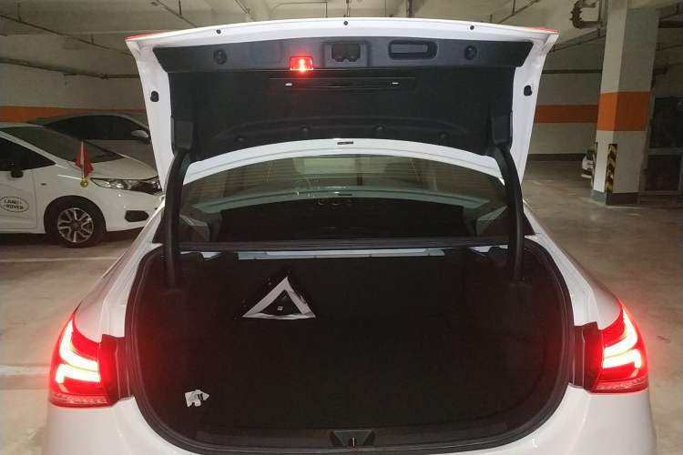 Used Mercedes-Benz A-Class 2020 Restyled A 200 L Sport Sedan Fashion Version Trunk