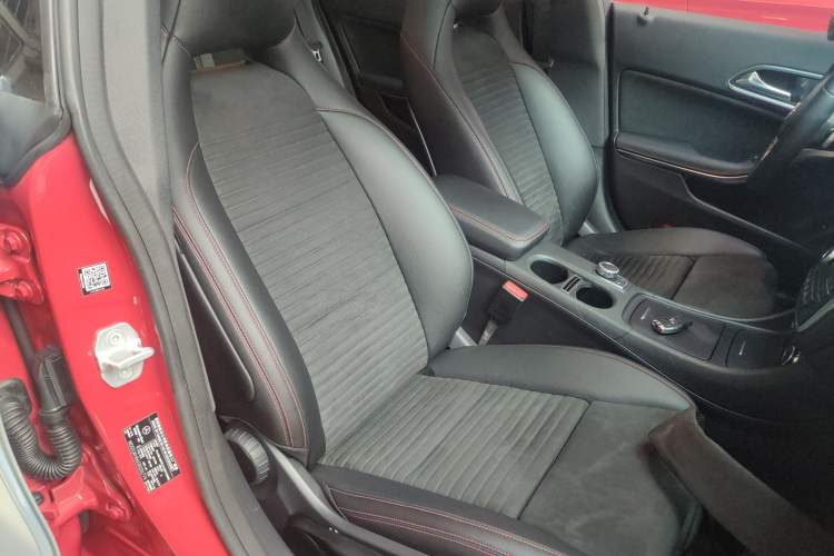 Used Mercedes-Benz CLA 2016 CLA 220 4MATIC
