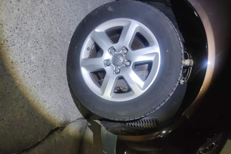 Used Audi Q7 2014 35 TFSI Ambition Edition Right Front Wheel Hub