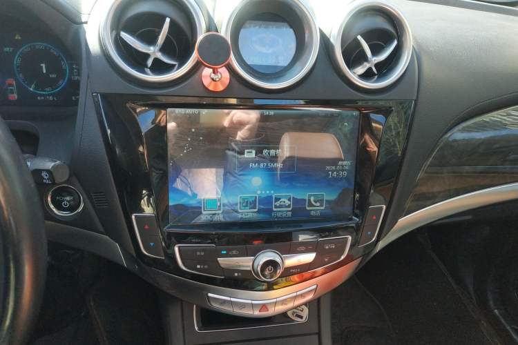 Used BYD Tang New Energy 2015 2.0T Four-Wheel-Drive Flagship Model Audio And AC Panel