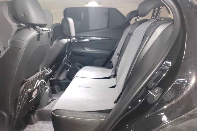 Used Buick Envision 2023 Encore S 552T Two-Wheel Drive Luxury Model
