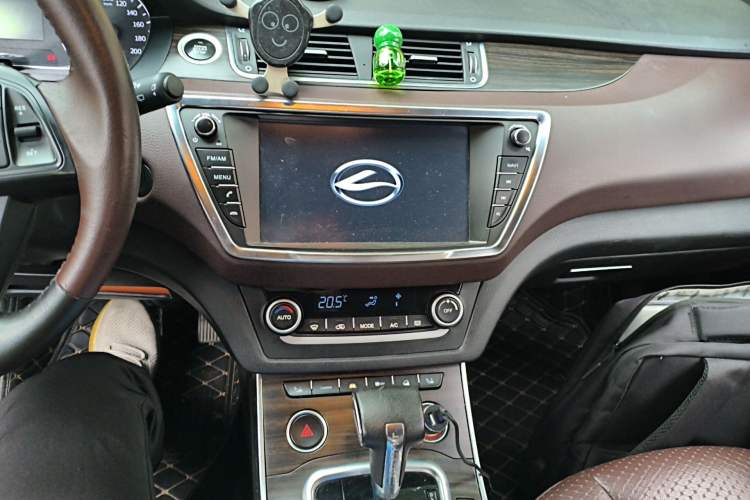 Used Land X7 2015 2.0T Panoramic Prestige Edition