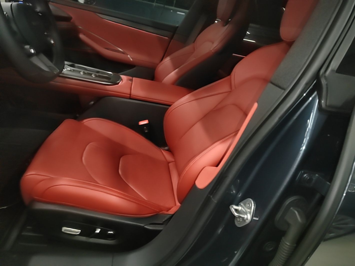 Xiaomi Auto SU7 2024 Rear-Drive Long-Range Intelligent Driving Version — снимка 17