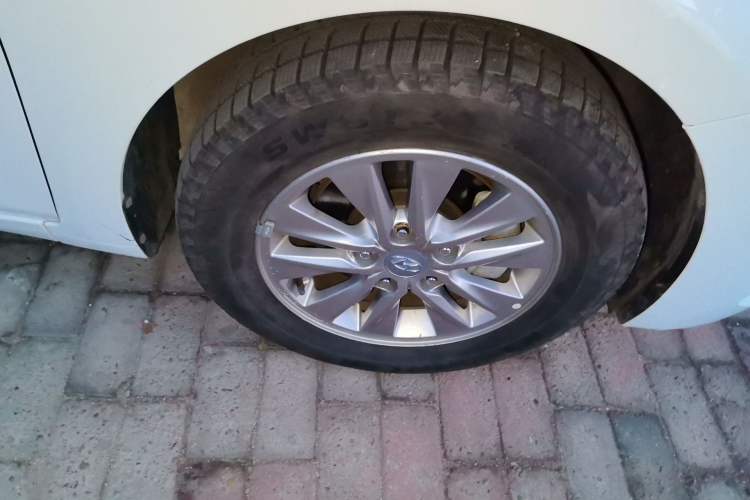 Used Hyundai Celesta 2018 1.6L Automatic GL Enjoyment Edition China VI compliant Right Front Wheel Hub