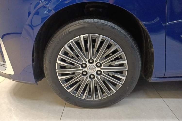 Used Buick GL8 New Energy 2024 Lu Zun Luxury Edition 6-Seater
