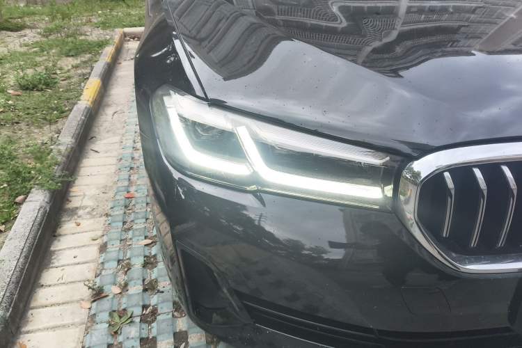 Used BMW 5 Series New Energy 2021 535Le Luxury Package Right Front Headlight