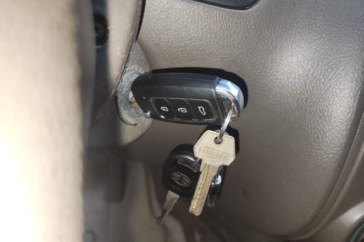 Used FAW Senya M80 2011 Value Edition 1.3L Manual 5-Seater
