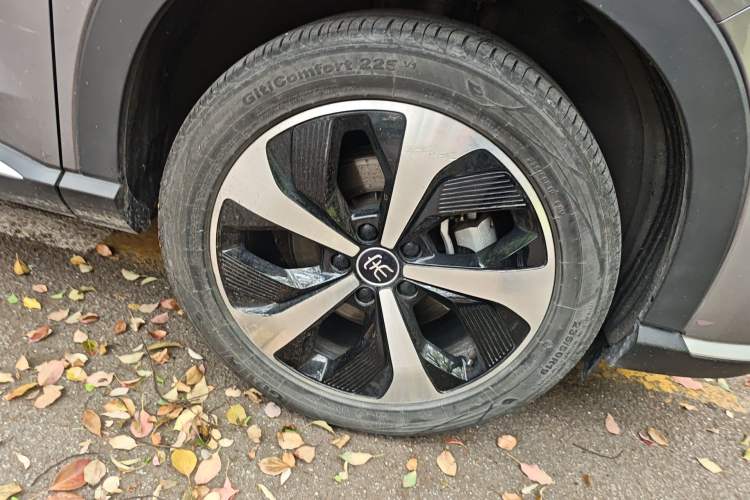 Used BYD Song PLUS New Energy 2021 DM-i 110KM Flagship Model Right Front Wheel Hub