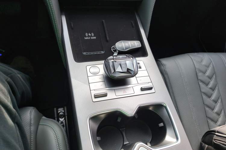 Used BYD Song L DM-i 2025 Intelligent Driving Version 160 km Beyond-Range Type