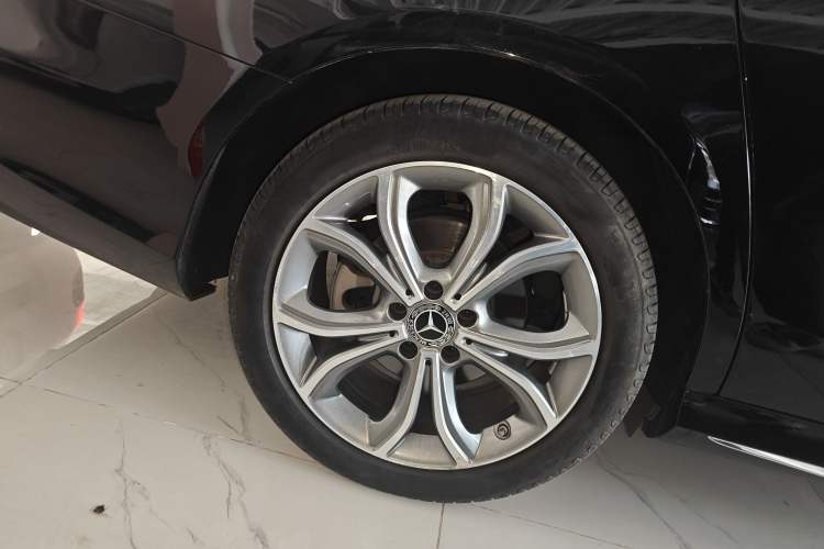 Used Mercedes-Benz E-Class 2020 Restyled E 300 L Sporty and Stylish Edition
