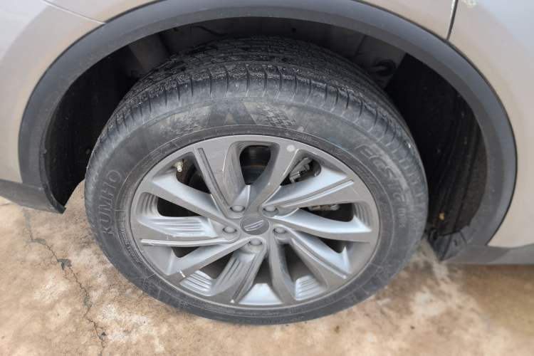 Used Geely Auto Jiajie 2021 Zhiqing 1.5TD DCT Luxury Model Right Rear Wheel Hub