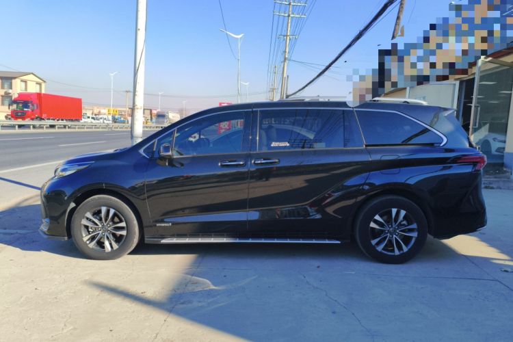 Used Toyota Granvia 2023 2.5L Hybrid Luxury Edition