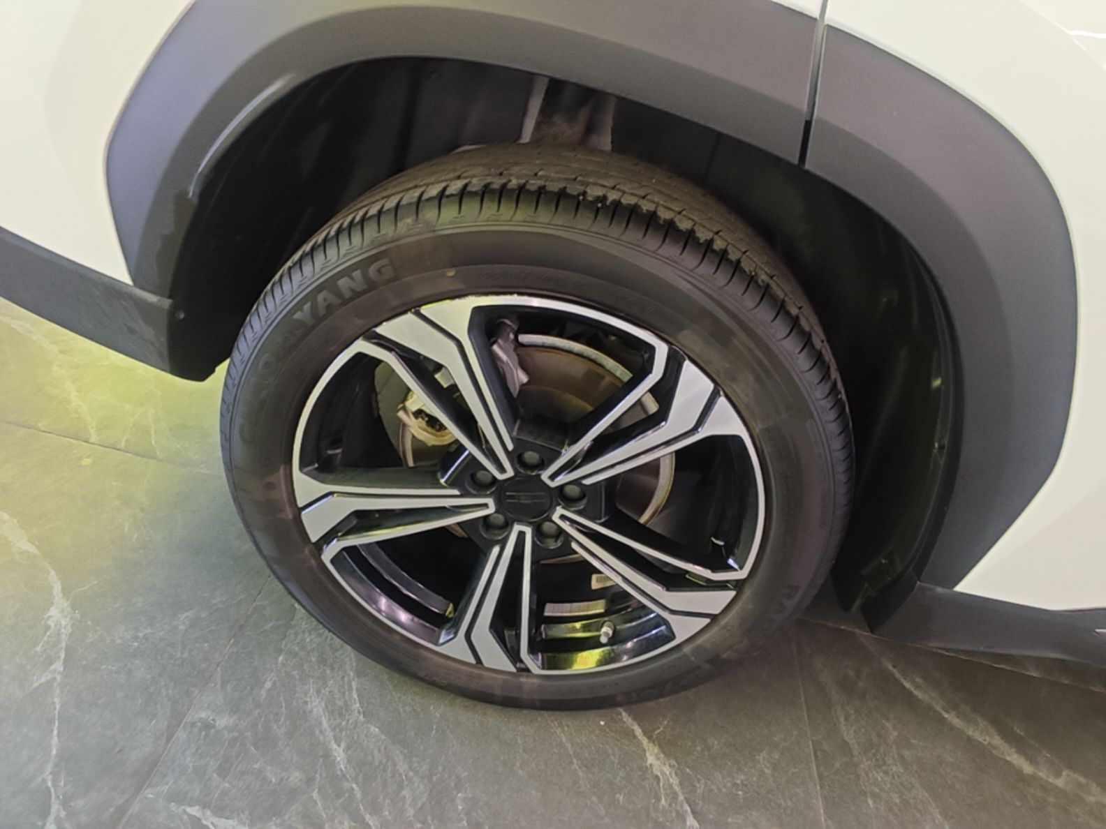Geely Galaxy L7 2025 EM-i 115km Exploration Edition — снимка 11
