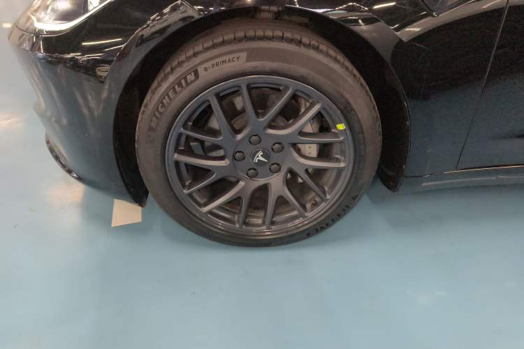 Used Tesla Model 3 2023 Rear-Wheel-Drive Version Exterior 4