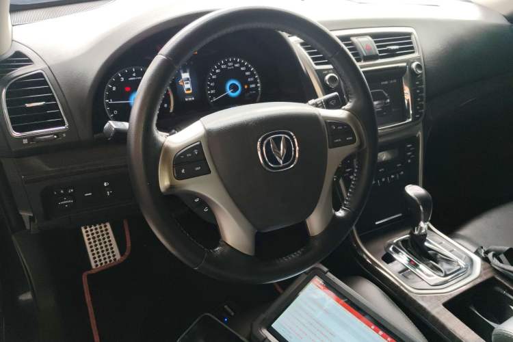 Used CHANGAN Raeton 2014 1.8T Automatic Prestige Anniversary Edition China V Standard Steering Wheel