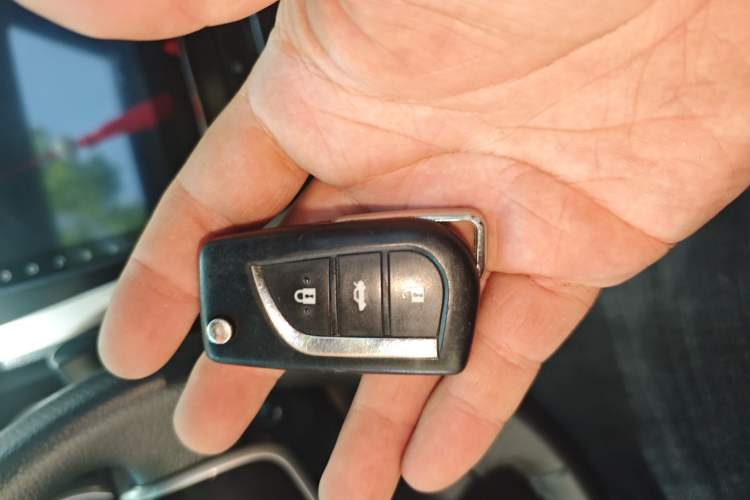 Used Toyota Camry 2016 2.0G 10th Anniversary Leading Edition