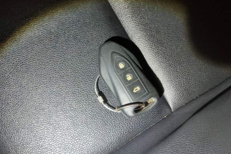 Used Zotye SR7 2016 1.5T CVT Cube Heart Edition China V Standard
