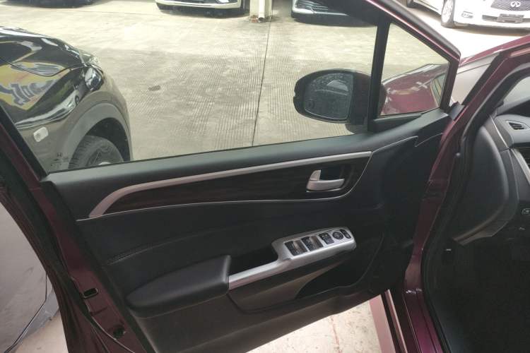 Used Honda Jade 2017 1.8L automatic Comfort version 5 seats