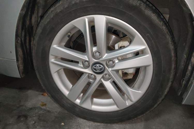 Used Toyota Levin 2021 Dual-Engine 1.8H E-CVT Luxury Edition Right Front Wheel Hub