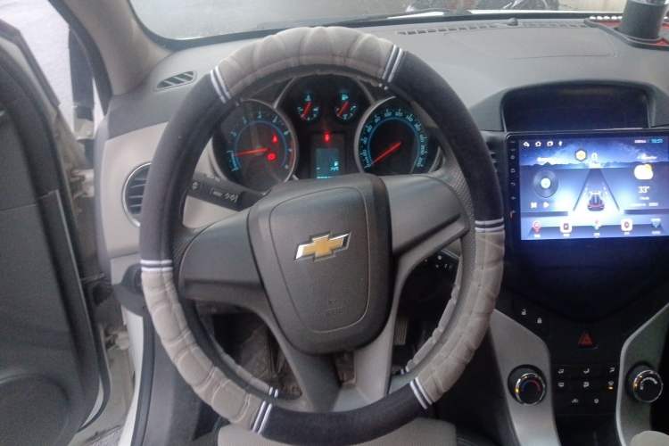 Used Chevrolet Cruze 2013 1.6L SL MT
